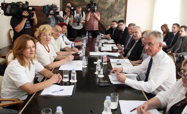 5581.sindikati vlada