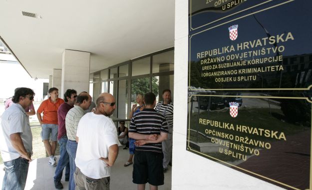 5618.radnici jadrankamena