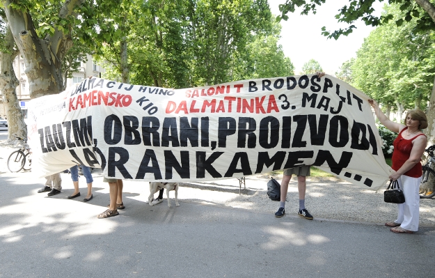 5649.prosvjed jadrankamen