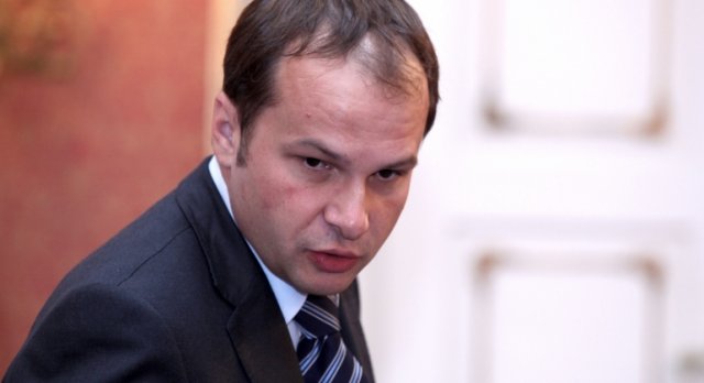 6049.ministar hajdas