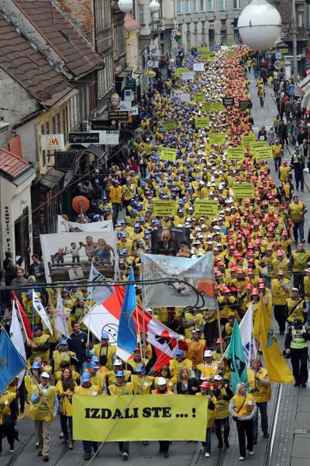 6110.prosvjed prosvjetara1