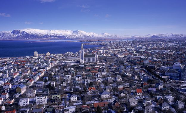 6796.reykjavik islandnesuhiis