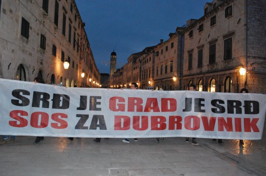 6890.prosvjed protiv golfa