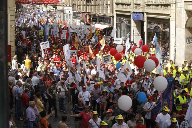 6943.sindikati prosvjed40