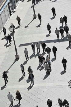 7409.gradjani na ulici