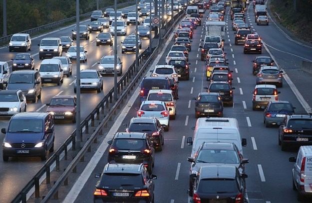 2017 8 28 pivatno odrzavanje autoceste u njemackoj nisu zara