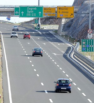 8964.autocesta thumbnail