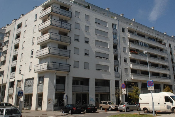 4073.stambena zgrada
